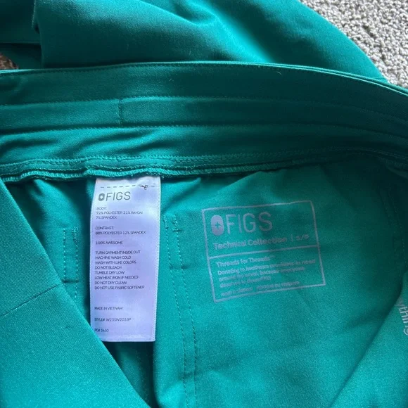 Figs Hunter Green Scrub Pants - Picture 7 of 7